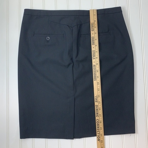Gap pinstripe skirt EUC with pockets 4 - Picture 8 of 8